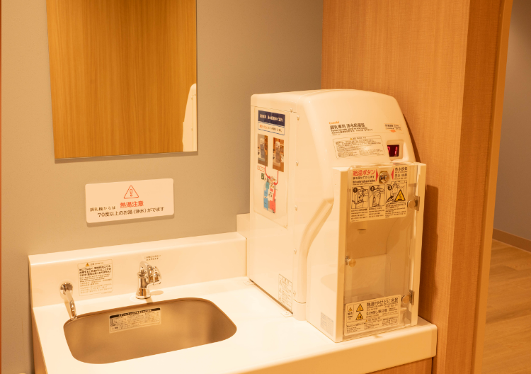 ❷西棟2F(南エレベーター横)